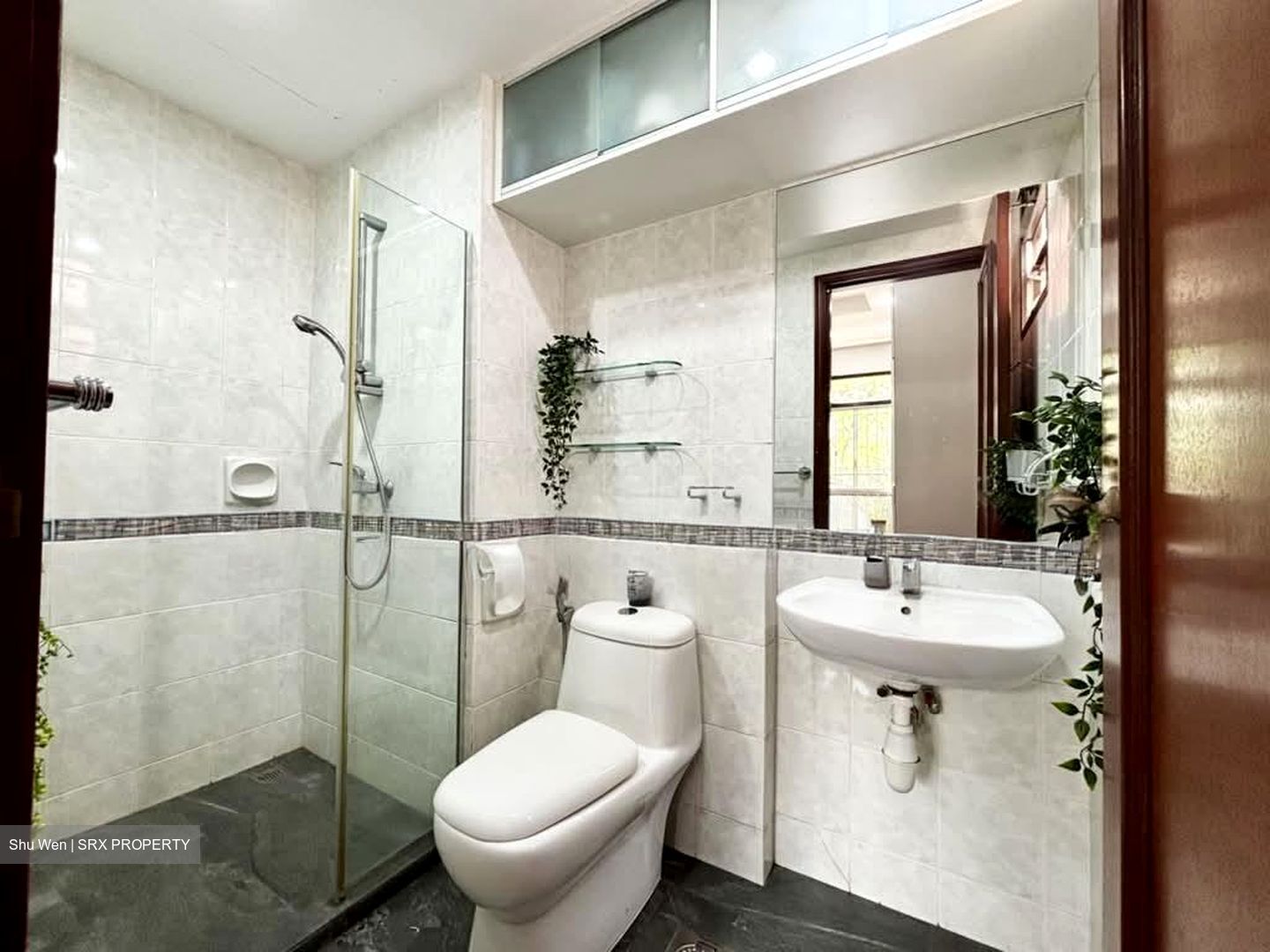 Seletaris (D27), Condominium #556464421